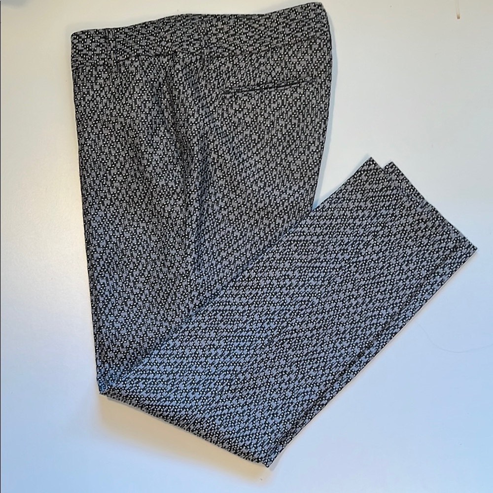 Elegant Cropped Patterned Pants